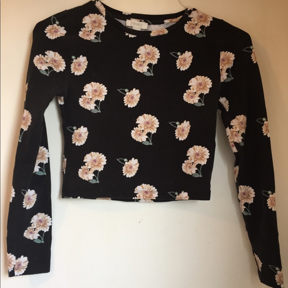 Long Sleeved Daisy Crop Top